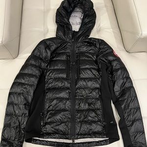 Canada Goose women light down jacket with hood